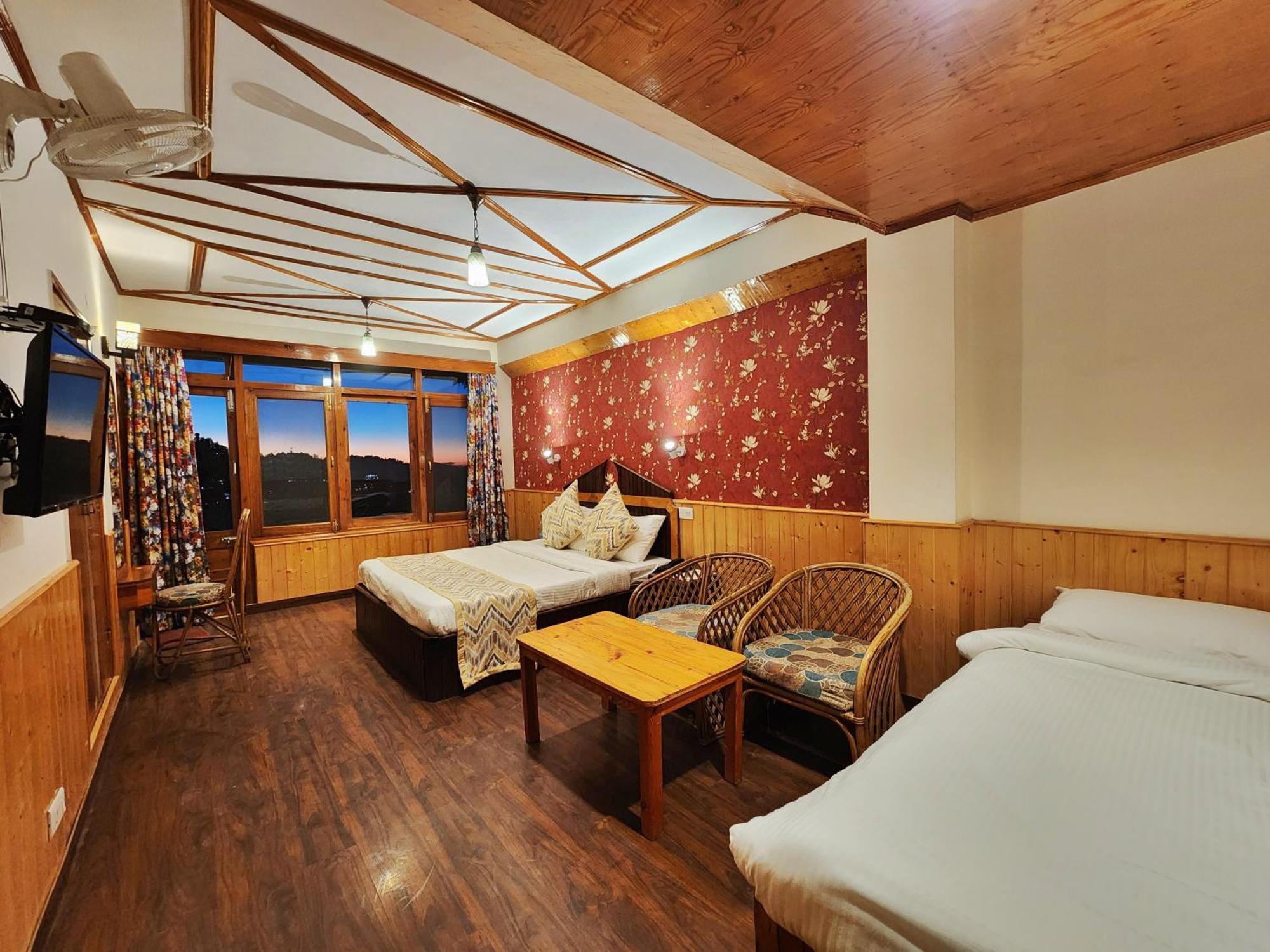 Hotel Pineview シムラー エクステリア 写真