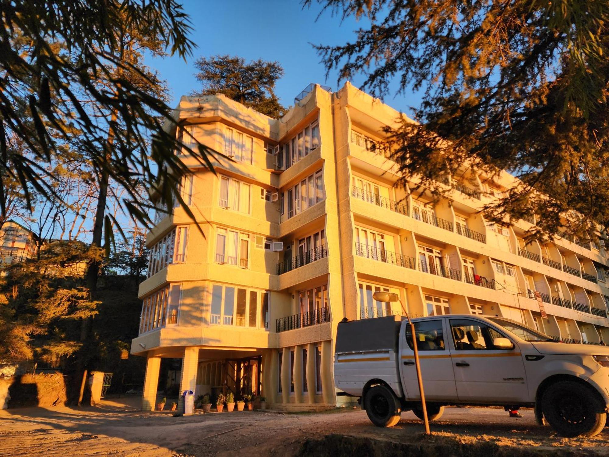 Hotel Pineview シムラー エクステリア 写真