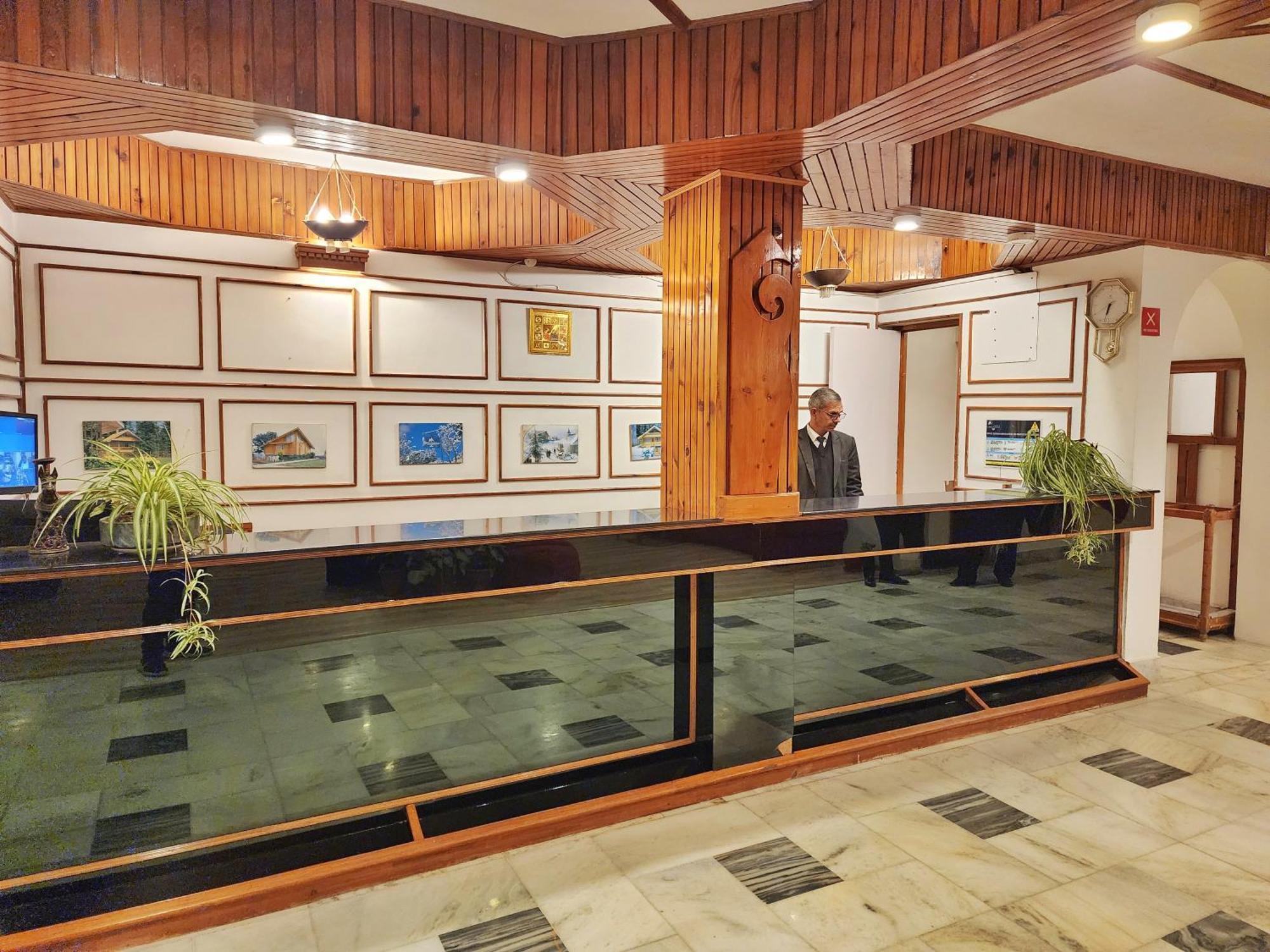 Hotel Pineview シムラー エクステリア 写真