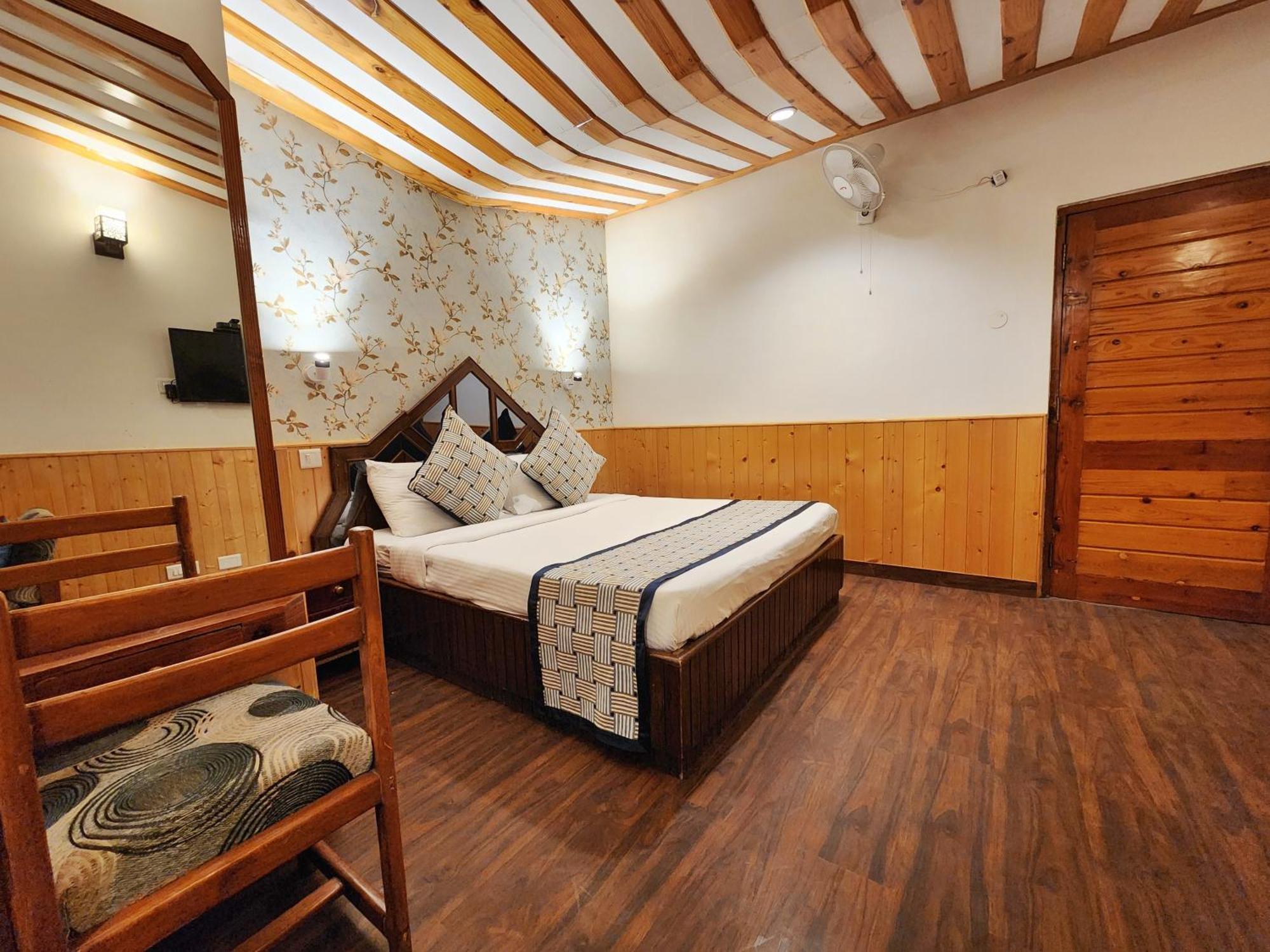 Hotel Pineview シムラー エクステリア 写真