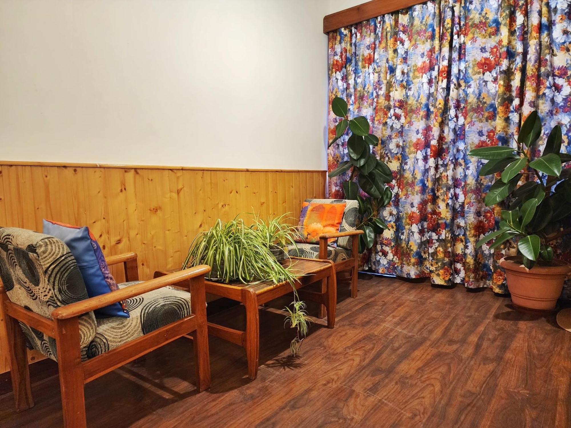 Hotel Pineview シムラー エクステリア 写真