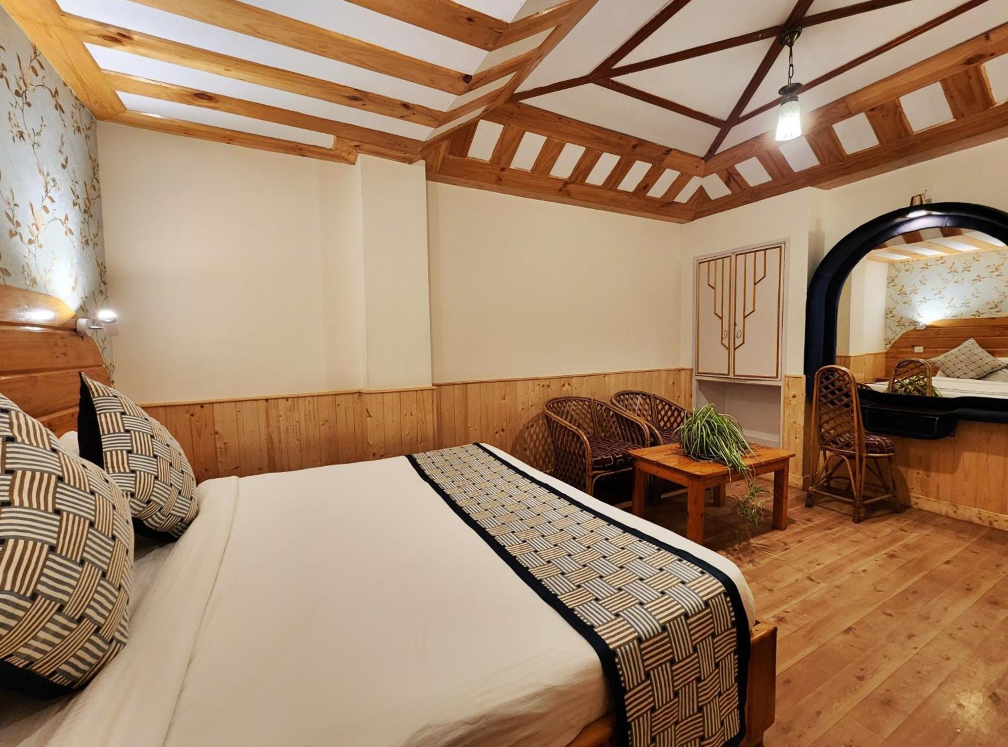 Hotel Pineview シムラー エクステリア 写真