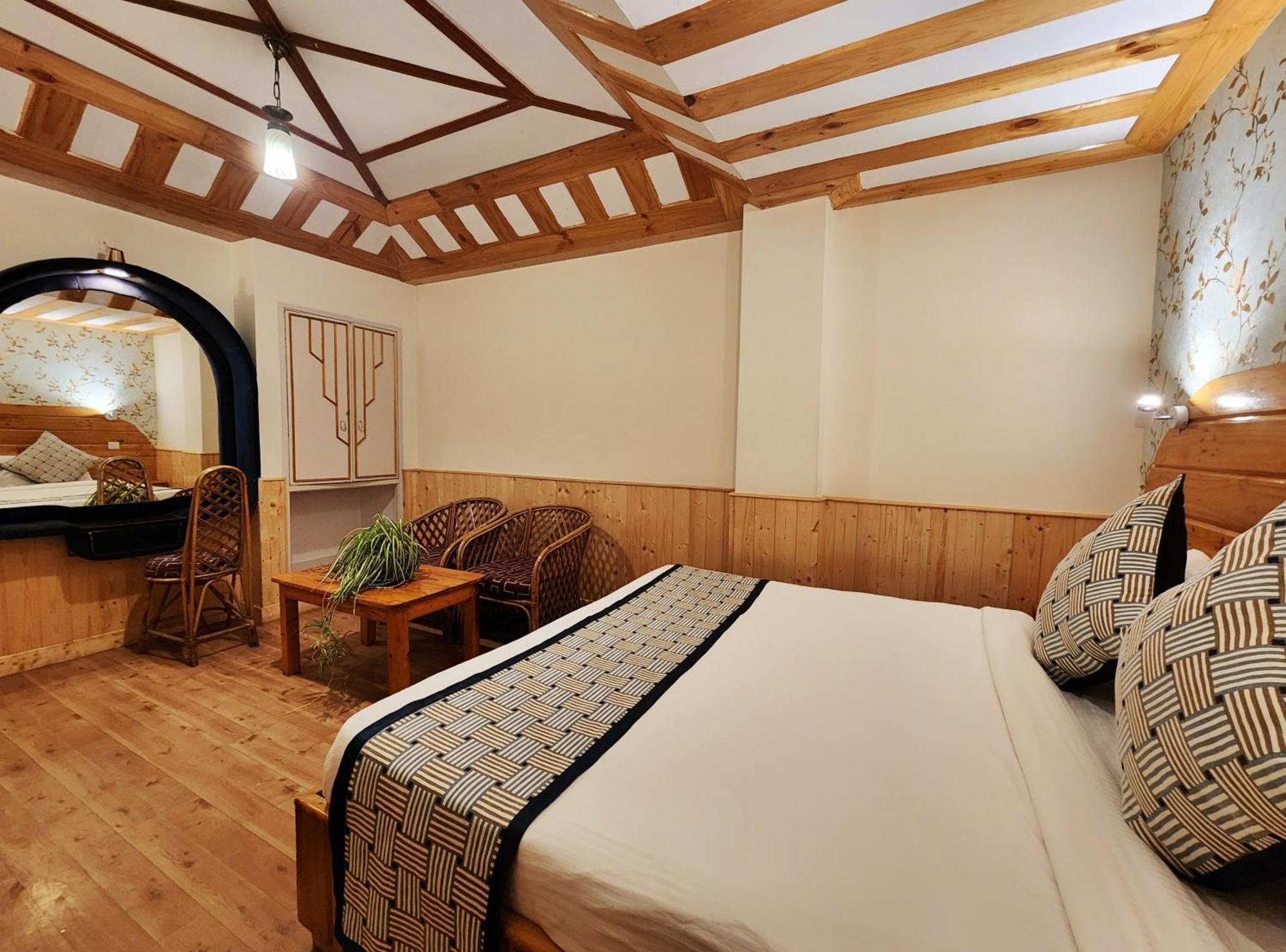 Hotel Pineview シムラー エクステリア 写真