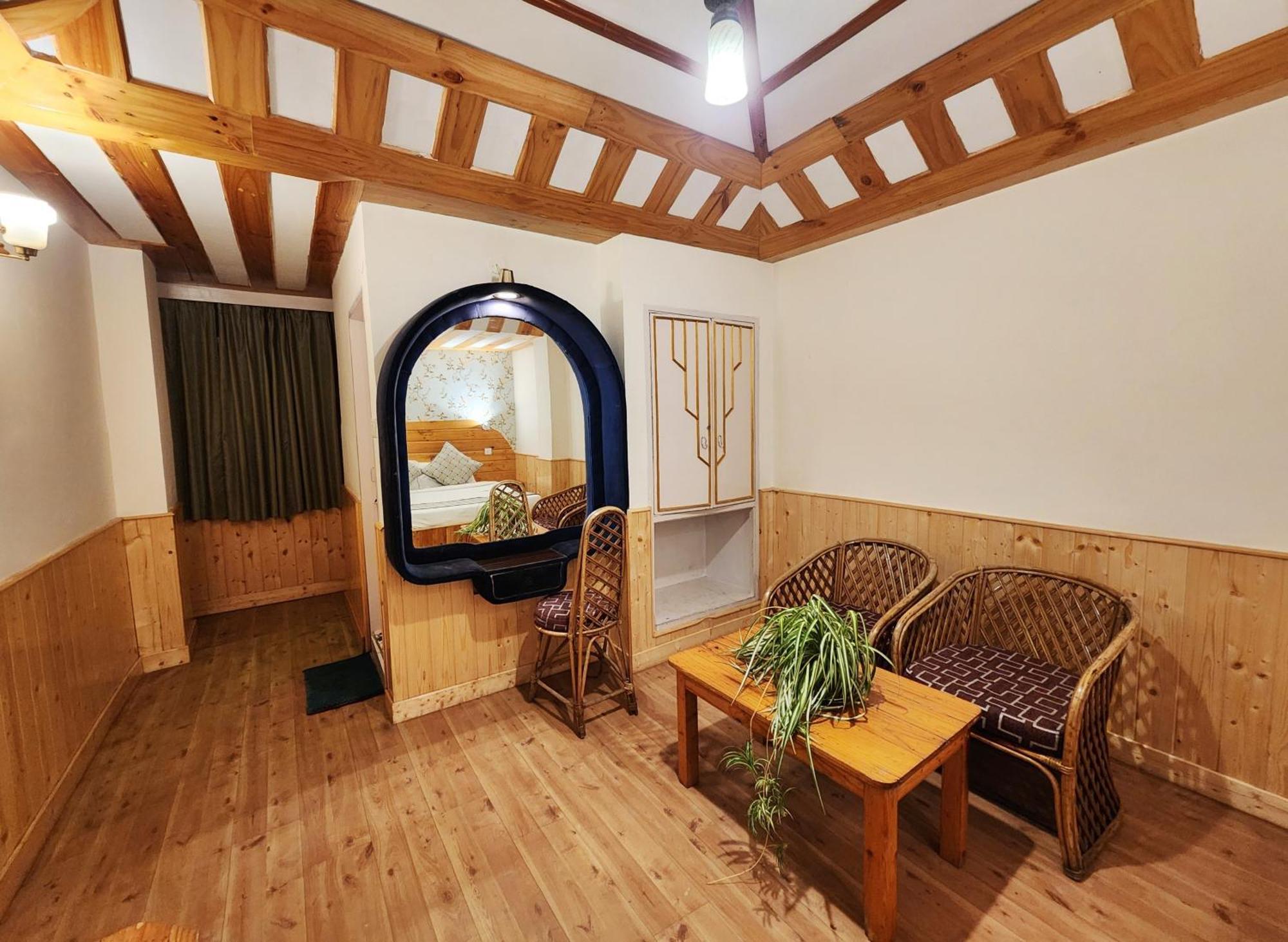 Hotel Pineview シムラー エクステリア 写真